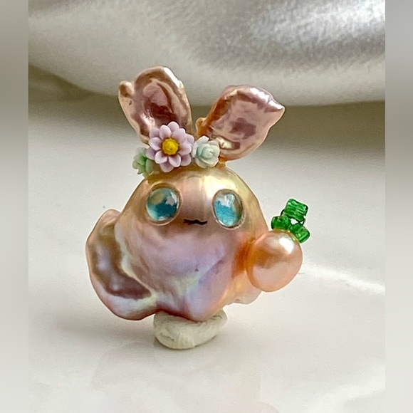P202-Handmade High Quality Flameball Pearl Bunny Detachable Pendant